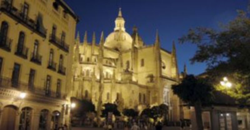 La Catedral de Segovia será uno de los monumentos para cuya conservación se ha destinado una pequeña partida en los presupuestos del próximo año. / Juan Martín