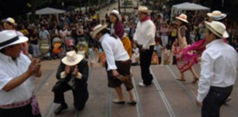 Fiesta organizada por Cáritas para los inmigrantes que residen en la ciudad de Segovia. / Juan Martín