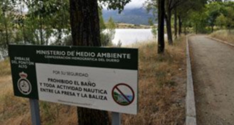 A pesar de la existencia de algunos carteles de prohibición del baño