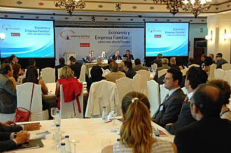 Empresarios de todas las provincias de Castilla y León se dieron cita en Segovia para analizar los retos de la crisis en el marco de la economía europea. / Juan Martín