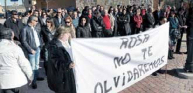 Imagen de archivo de la concentración que protagonizaron los vecinos de La Higuera el pasado mes de diciembre. / J. Martín