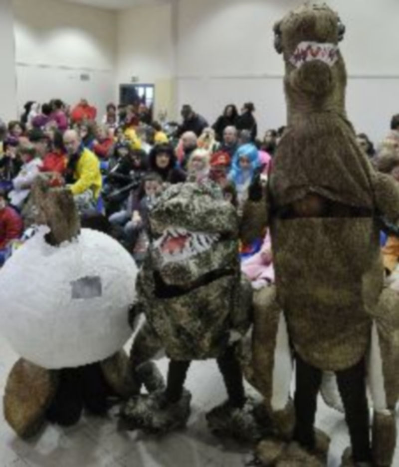 Estos tres dinosaurios se han alzado con uno de los premios. / Juan Martín