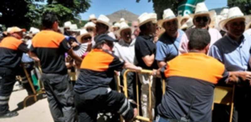 En el Real Sitio de San Ildefonso-La Granja funciona un grupo de volutnarios de Protección Civil. / Kamarero