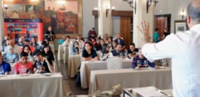 Los alimentos de Palencia y Galicia protagonizaron la presentación gastronómica de ayer. / Kamarero