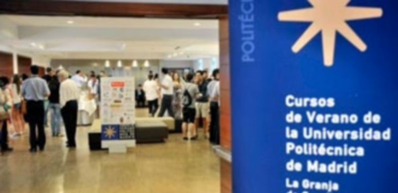 El Centro de Congresos y Convenciones del Parador de La Granja se transforma en julio en un campus científico. /kamarero