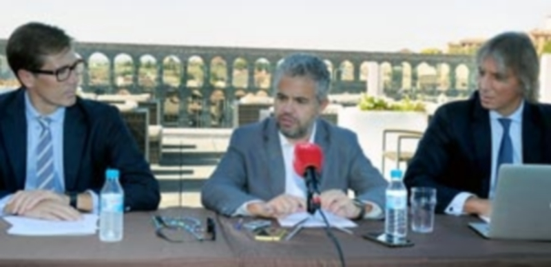 Un momento de la comparecencia de Verae ante los medios