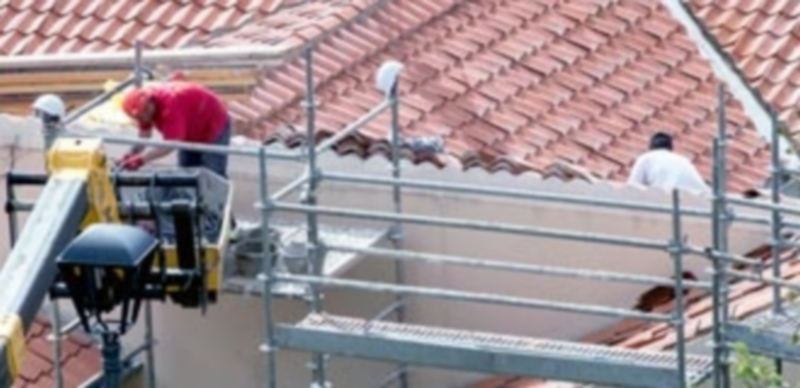 Un total de 1.615 contratos temporales pasaron a ser indefinidos en la provincia en el año 2016. / KAMARERO