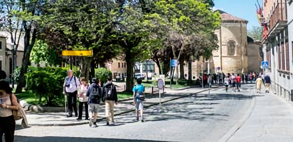 Uno de los tramos afectados por la reparación de hundimientos es este de la plaza de la Merced. / KAMARERO