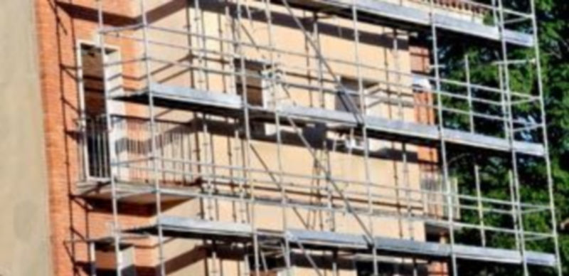 La reducción de los ingresos municipales por la caída de la actividad inmobiliaria ha complicado la posibilidad de hacer frente a las deudas. / Kamarero