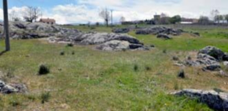 El Ayuntamiento es propietario del 30% del sector A-Palazuelos—junto a las piscinas al aire libre— y del 10% del sector B Eresma Alto. / K.