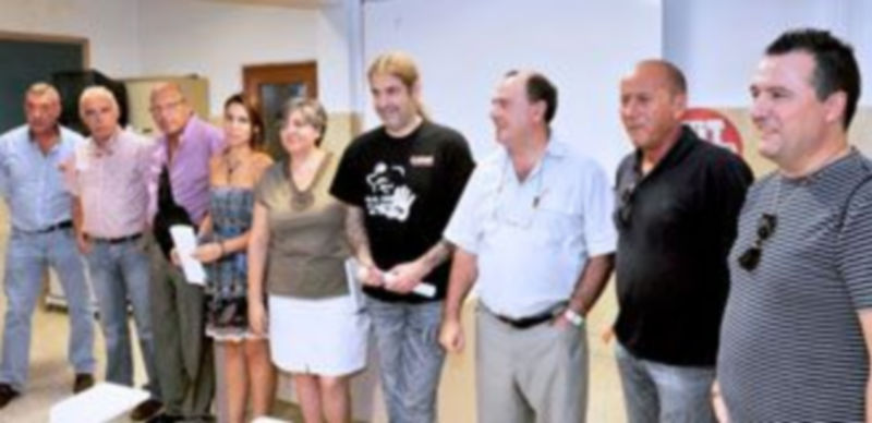 Los representantes de todos los sindicatos integrados en la plataforma posaron juntos en su presentación. / Kamarero