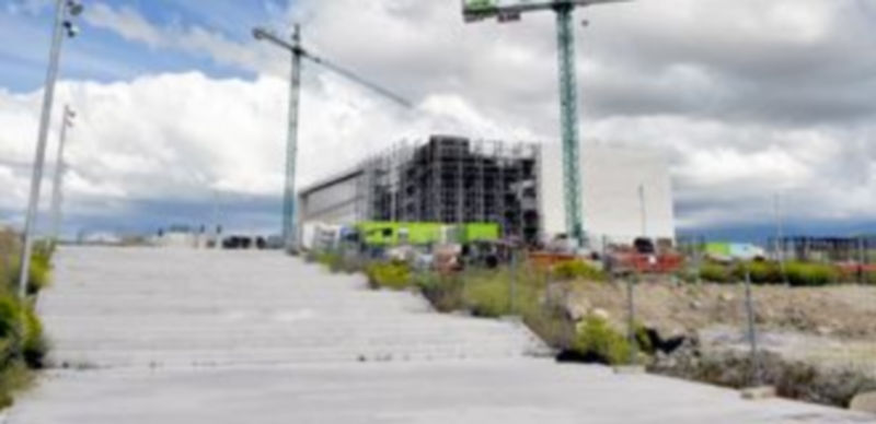 Las obras en el edificio de emprendedores se paralizaron hace ya dos meses por la situación de Volconsa. / Kamarero