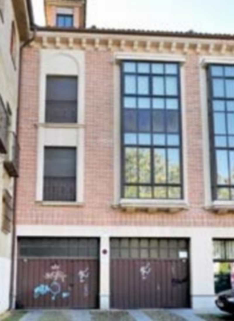 Sobre la casa de la calle de La Parra pesa una orden firme de derribo. / Kamarero