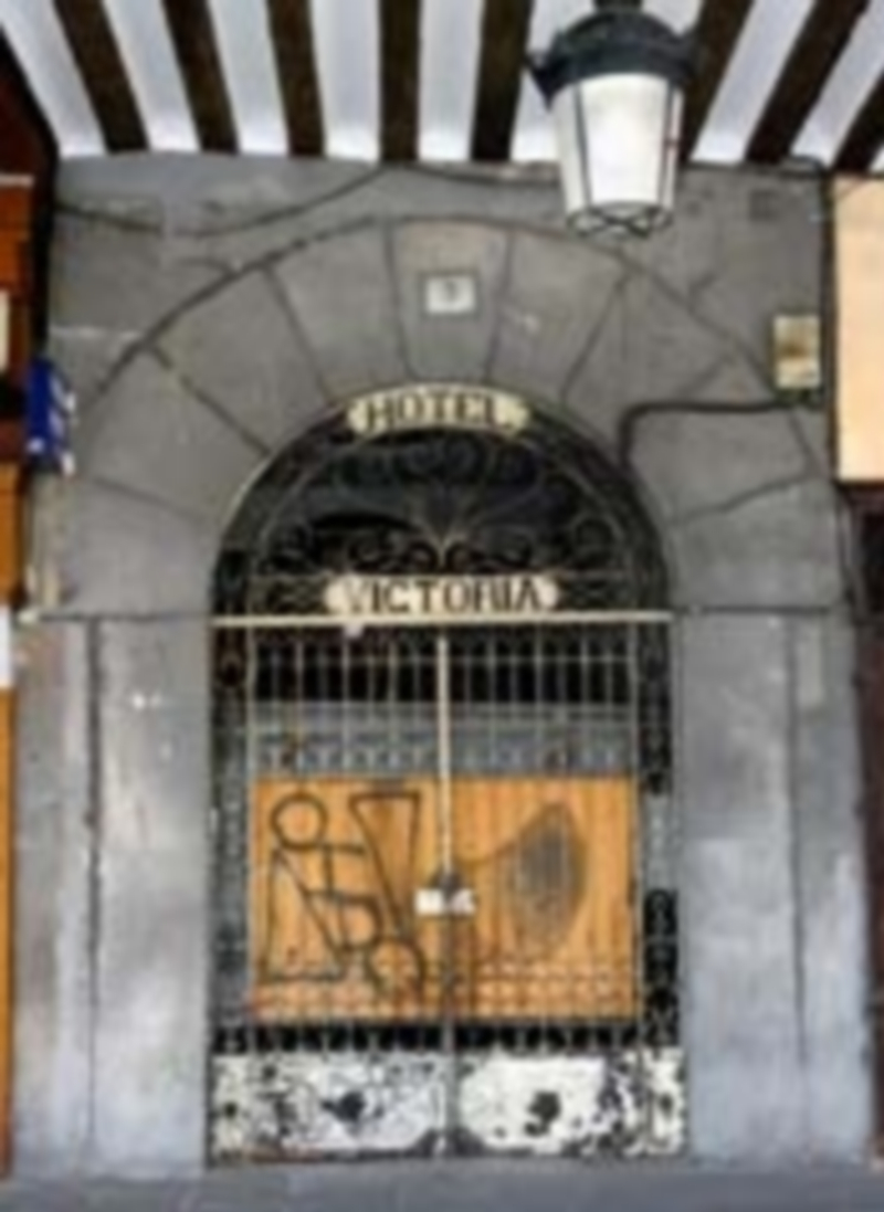 Entrada del inmueble de la Plaza Mayor