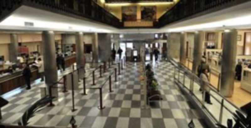 Imagen del hall principal de la sede central de Caja Segovia