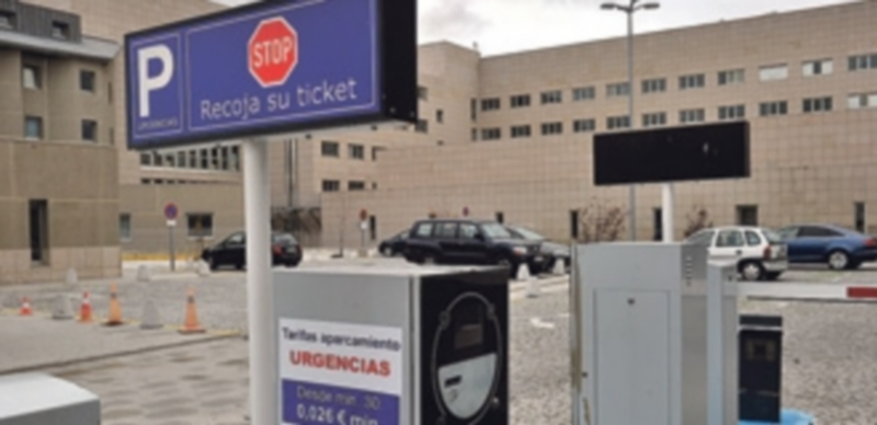 El pago en el aparcamiento comenzó a funcionar de forma efectiva hace unas pocas semanas./ Kamarero
