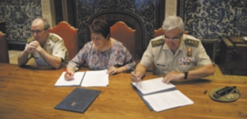 El cambio de categorías en las terrazas del centro no convence a todos los grupos. / c.y.