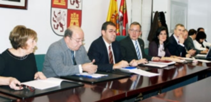 El delegado territorial se reunió con todos los de los Servicios de Segovia. / El Adelantado