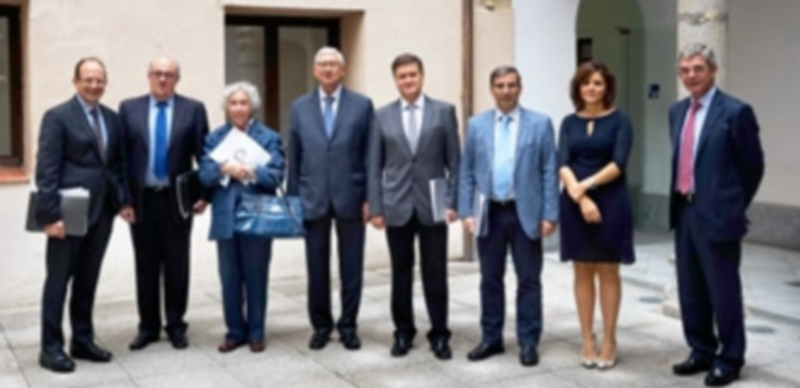 Los miembros del Patronato visitaron las nuevas instalaciones de IE University. / el adelantado