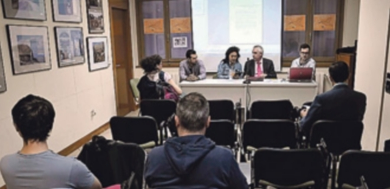 La asamblea de octubre contó con una muy escasa participación./ Juan Martín