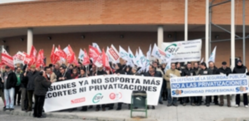 Imagen de la concentración celebrada ayer por la mañana junto al Centro Penitenciario de Segovia