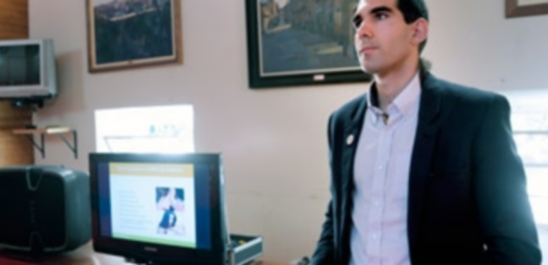 El barrio comenzó ayer su Semana Cultural con una charla sobre alimentación saludable 1 La charla con la que se inauguró la Semana Cultural se centró en temas de actualidad sanitaria. / Kamarero