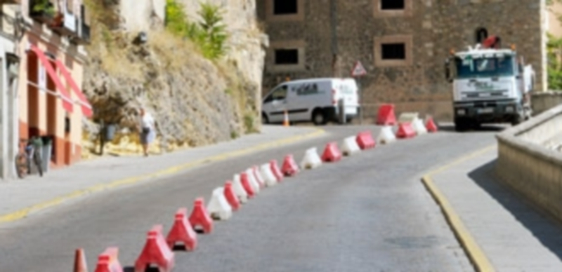 En agosto de 2014 el Ayuntamiento acometió una intervención parcial en la calle de San Juan. / Kamarero