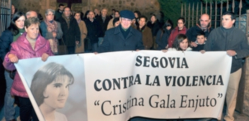 Foto de archivo de la concentración celebrada el pasado año frente a la iglesia de San Justo. / Kamarero