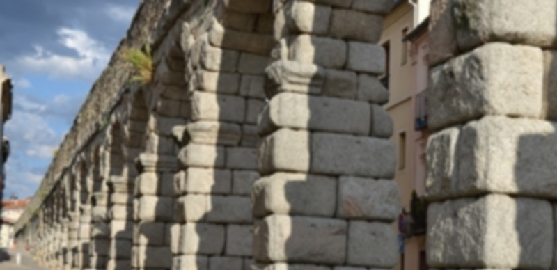 Tramo del Acueducto junto a la plaza de Día Sanz