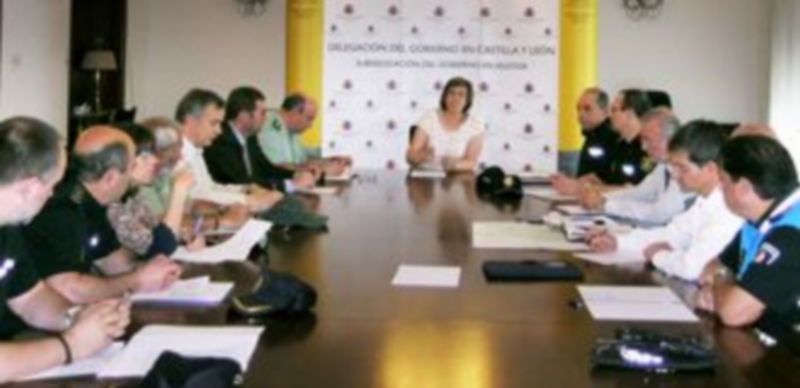 La Subdelegación del Gobierno acogió ayer la reunión de coordinación del operativo de búsqueda del anciano. / El Adelantado