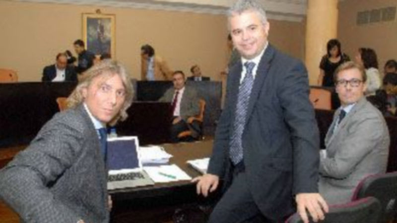 Los representantes de Verae volvieron a someterse ayer a las preguntas de los miembros de la Corporación provincial. / J.M.