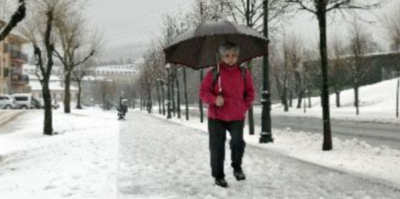 La nieve inundó ayer las calles del Real Sitio. / Juan Martín