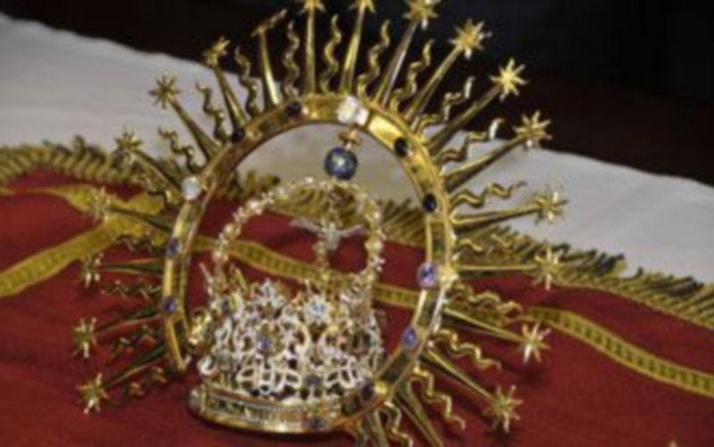Imagen de la corona de la Virgen