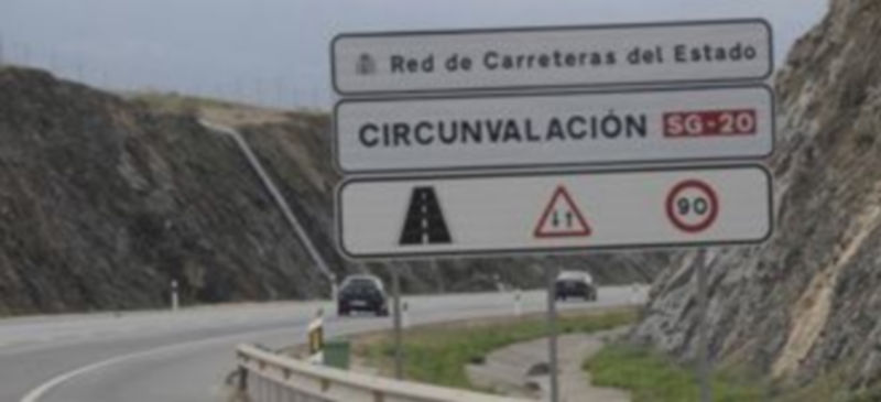 El Ayuntamiento pedirá a las instituciones involucradas que cierren y desdoblen la variante de Segovia. / Juan Martín