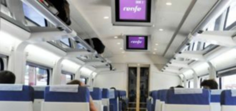 Interior de uno de los trenes Avant o lanzaderas