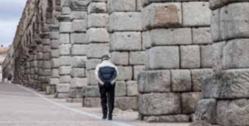 Las filtraciones en el monumento romano son muy notorias en algunos de los tramos más singulares. / D.de Miguel-Ical