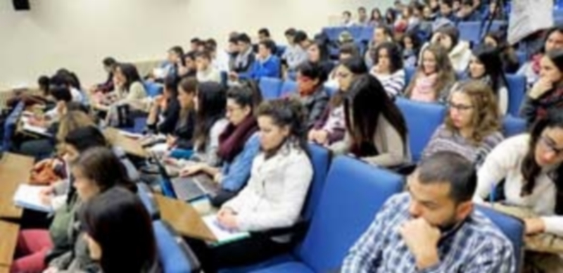 Más de un centenar de alumnos participó en las X Jornadas de Análisis Económico de la Empresa y las Instituciones organizadas por la UVa en Segovia. / Kamarero