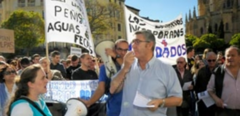 Los barrios incorporados se han manifestado en varias ocasiones por las calles de Segovia contra el ‘tasazo’. / Kamarero