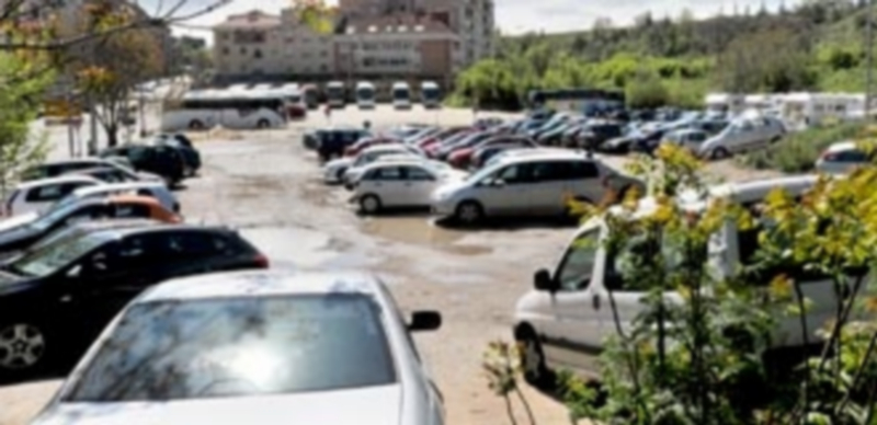 El ‘aparcamiento del Velódromo’ se encuentra en una céntrica parcela del centro de la ciudad y su uso en el PEAHIS es el de equipamiento público. / Kamarero