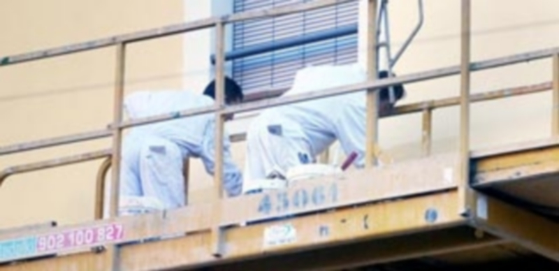 El Ministerio de Empleo y Seguridad Social crea incentivos para fomentar la contratación indefinida. / Kamarero