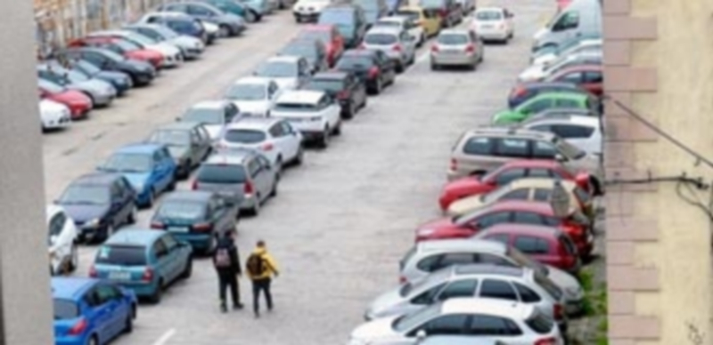 El aparcamiento del Regimiento