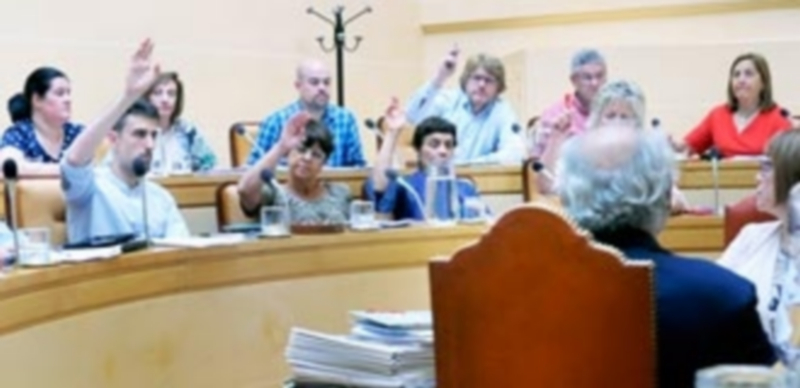 Las concejalas Claudia de Santos y Marifé Santiago