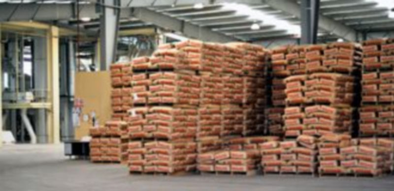 Imagen del interior de uno de los almacenes que la cooperativa Avigase tiene en el polígono Nicomedes García. / Kamarero