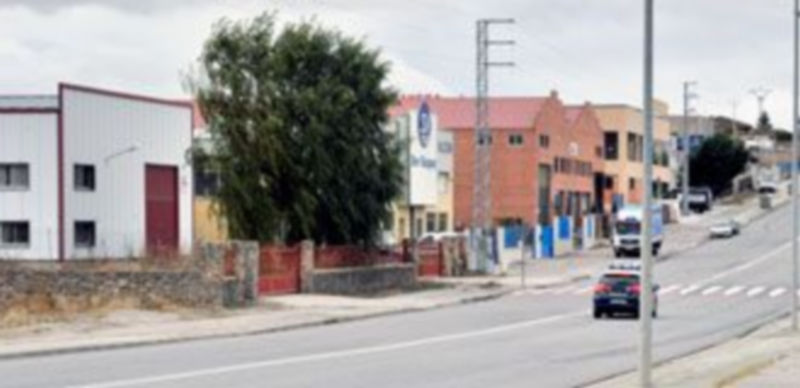 Los empresarios creen que la nueva subida del IVA constituye un obstáculo para el crecimiento. / Kamarero