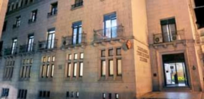 Fachada principal de Caja Segovia