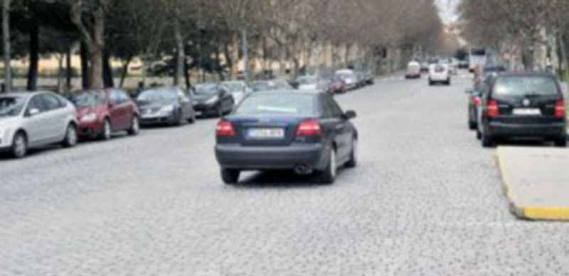 La avenida de la Constitución es una de las travesías de la ciudad de titularidad regional. / Kamarero