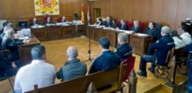 De los seis acusados