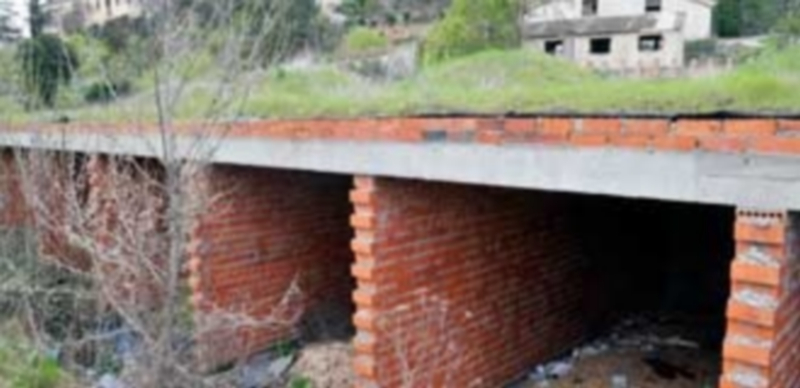 Algunas de las edificaciones construidas sin ajustarse a la licencia municipal