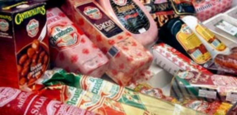 Los embutidos con la marca El Acueducto tuvieron un gran éxito comercial. Ahora se venden los logotipos. / Kamarero