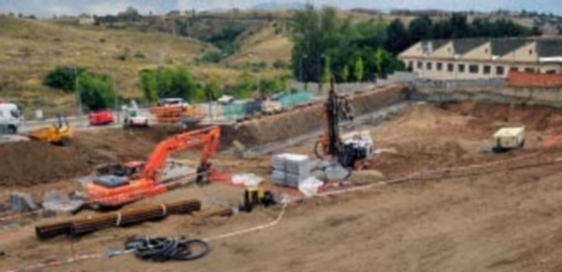 Mercadona podrá simultanear la construcción de nuevo supermercado con las obras de urbanización que ya se están ejecutando en los terrenos. / Kamarero